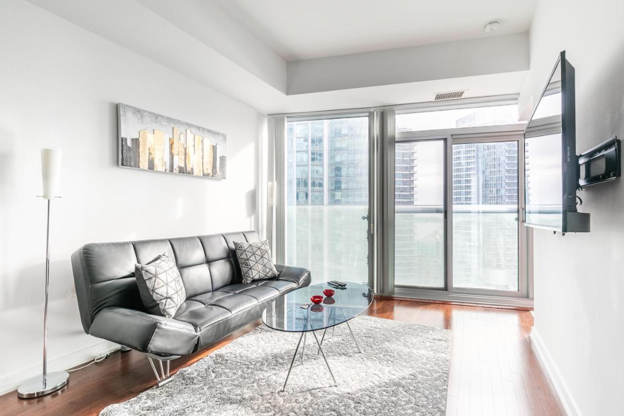 Marvelous Apartments In The Heart Of Toronto Exterior photo