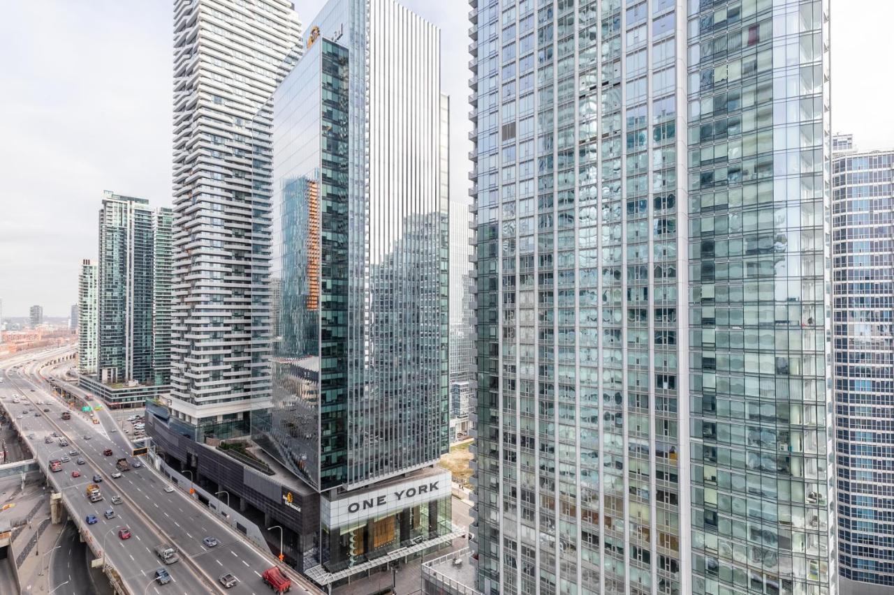 Marvelous Apartments In The Heart Of Toronto Exterior photo