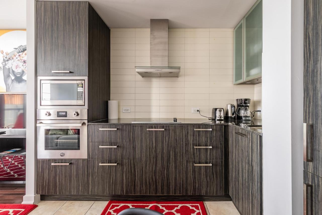 Marvelous Apartments In The Heart Of Toronto Exterior photo