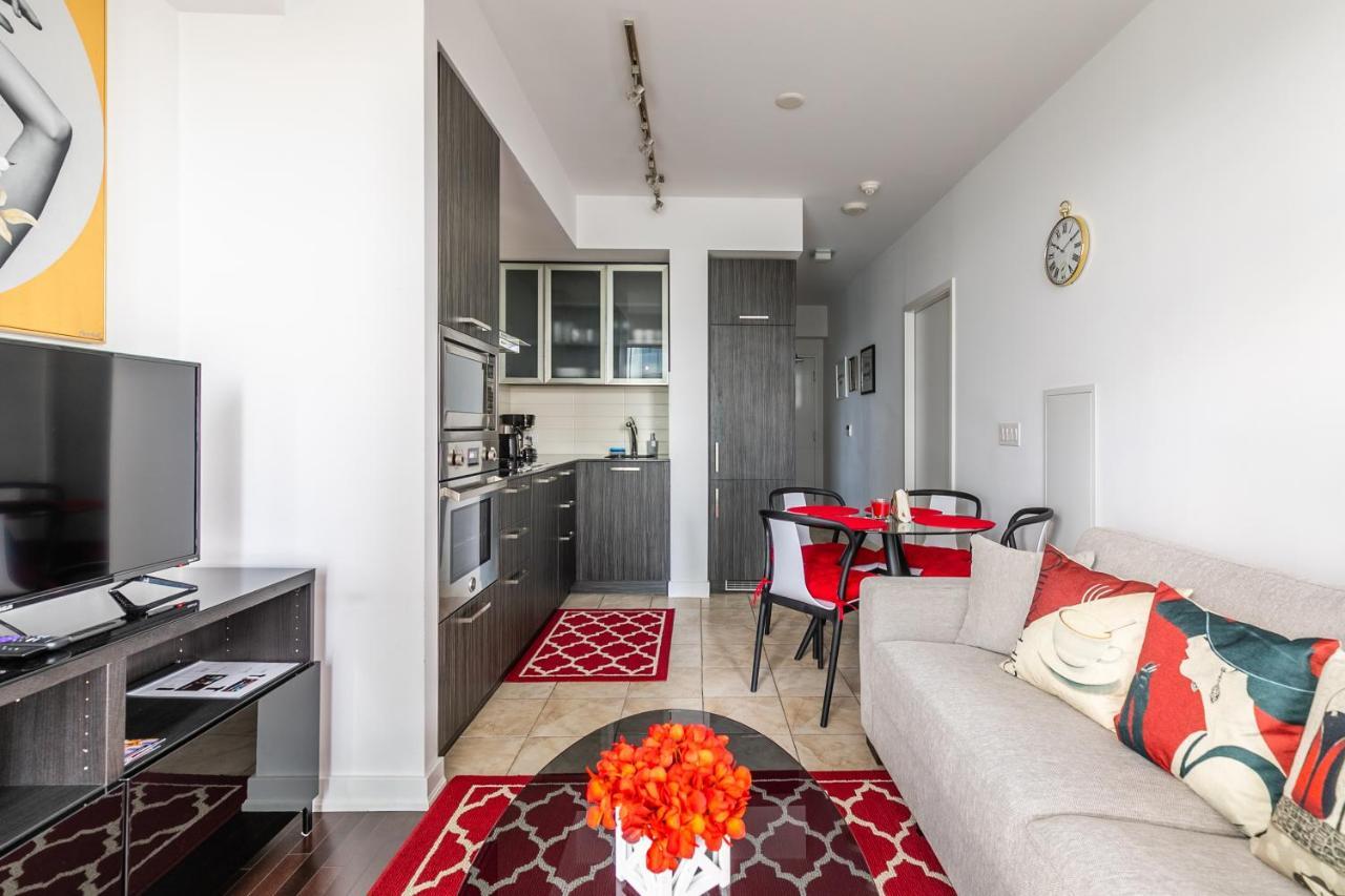 Marvelous Apartments In The Heart Of Toronto Exterior photo