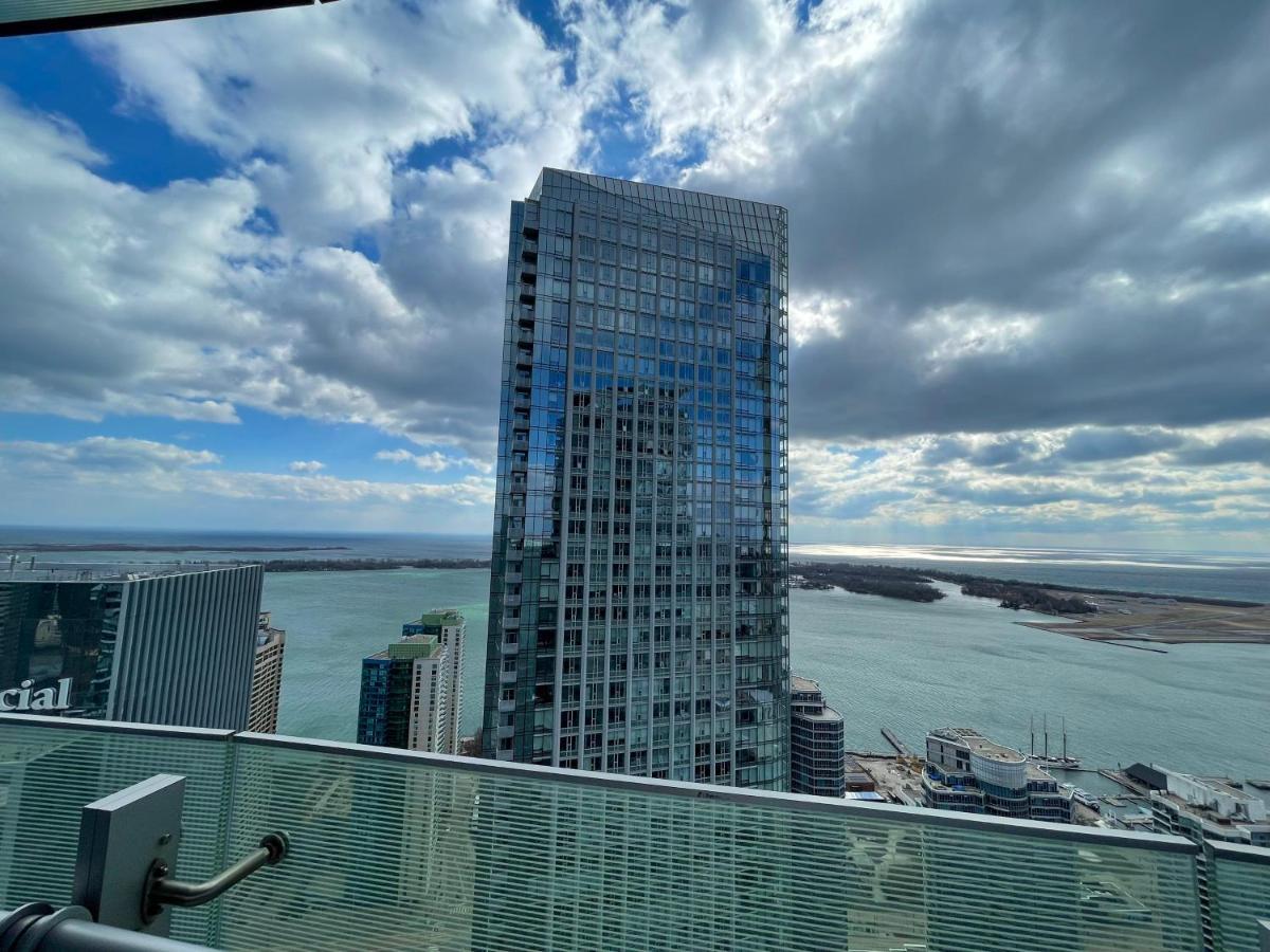 Marvelous Apartments In The Heart Of Toronto Exterior photo
