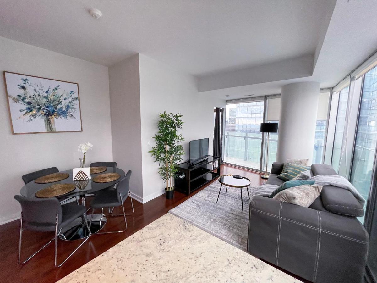 Marvelous Apartments In The Heart Of Toronto Exterior photo